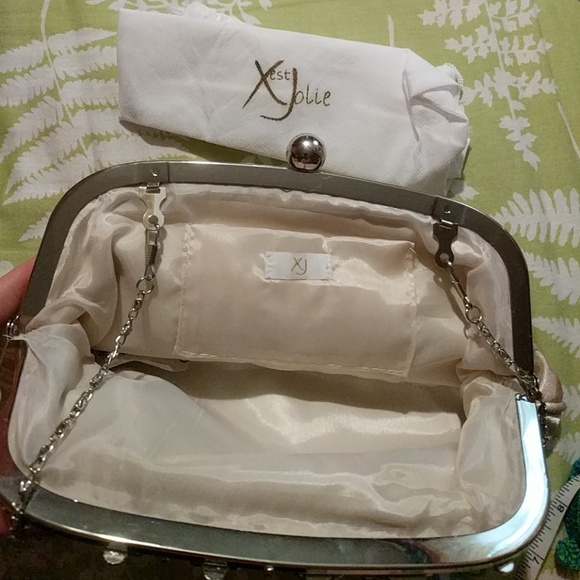 NWT gold evening bag with silver clasp - Picture 4 of 5